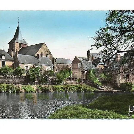 Hotel La Boule D'or 2*